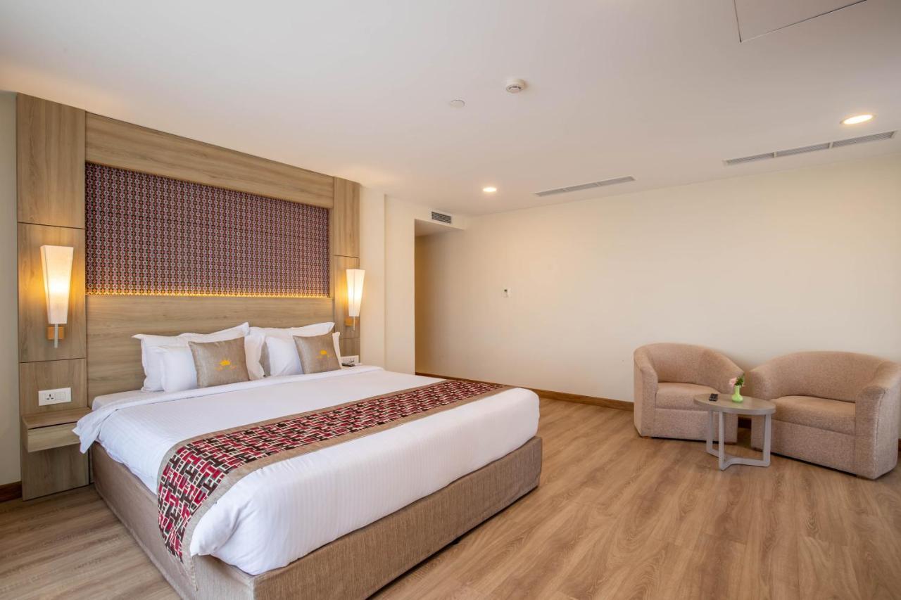Hotel Crowne Imperial Kathmandu Ngoại thất bức ảnh