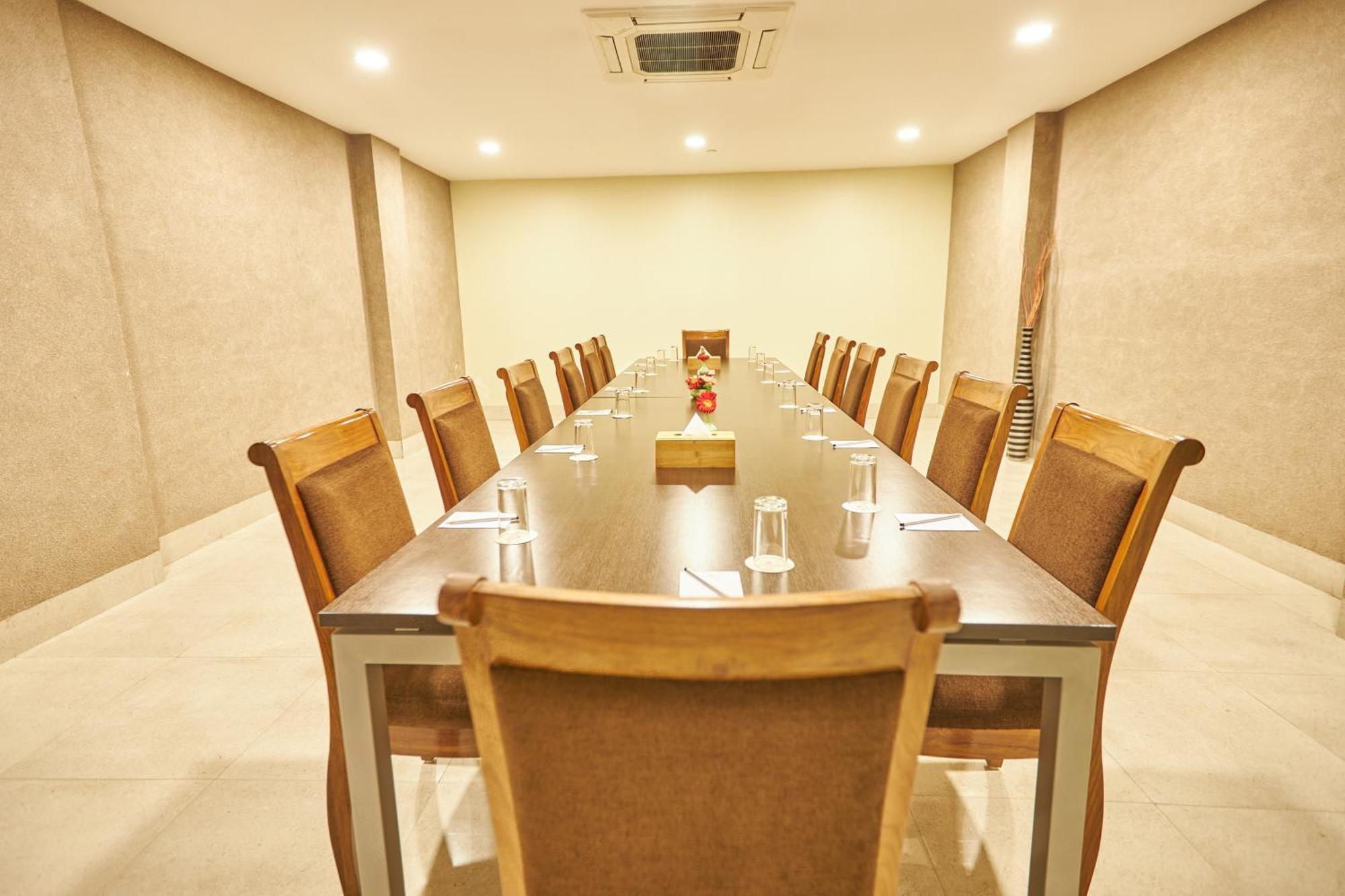 Hotel Crowne Imperial Kathmandu Ngoại thất bức ảnh