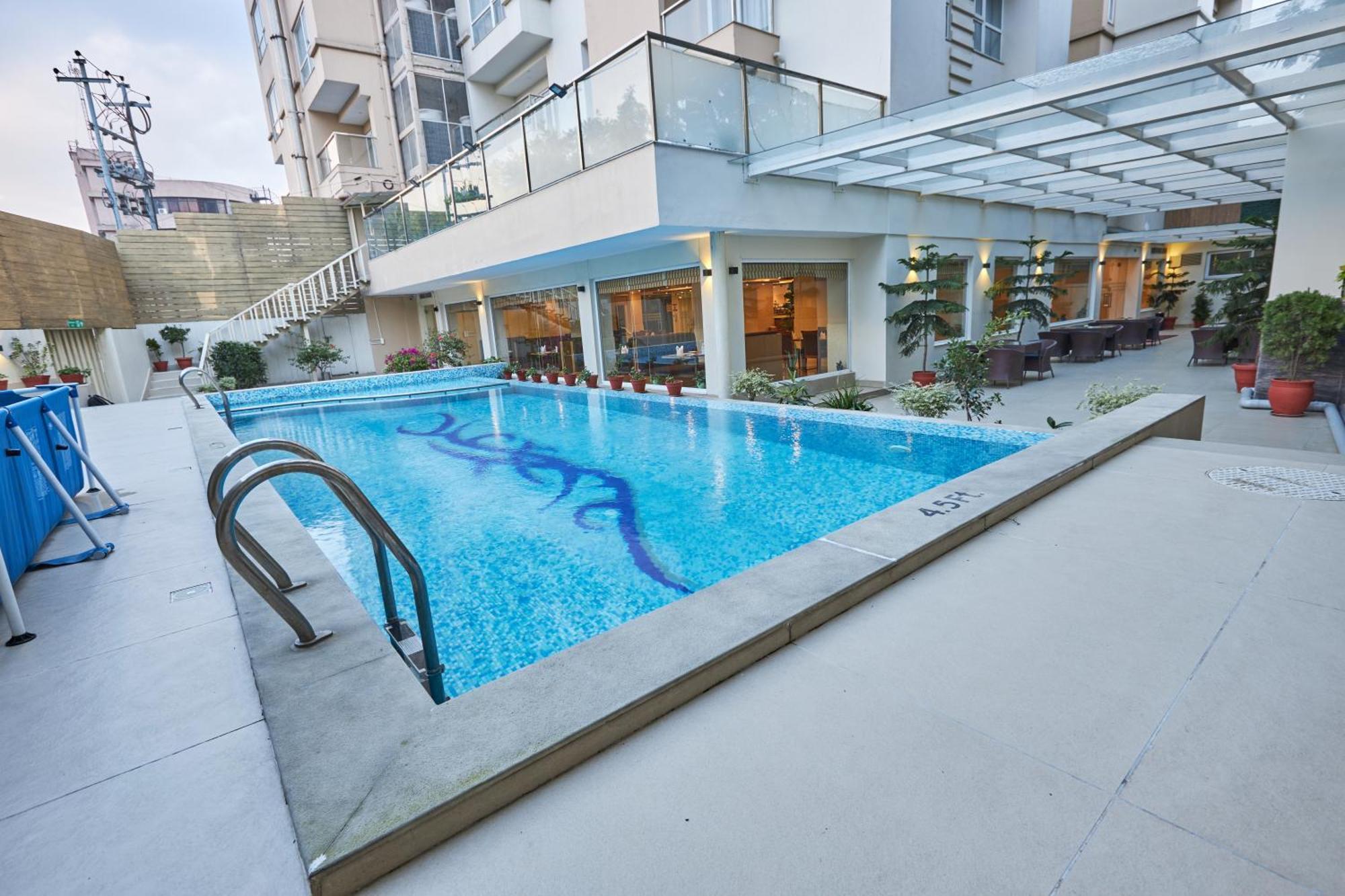 Hotel Crowne Imperial Kathmandu Ngoại thất bức ảnh