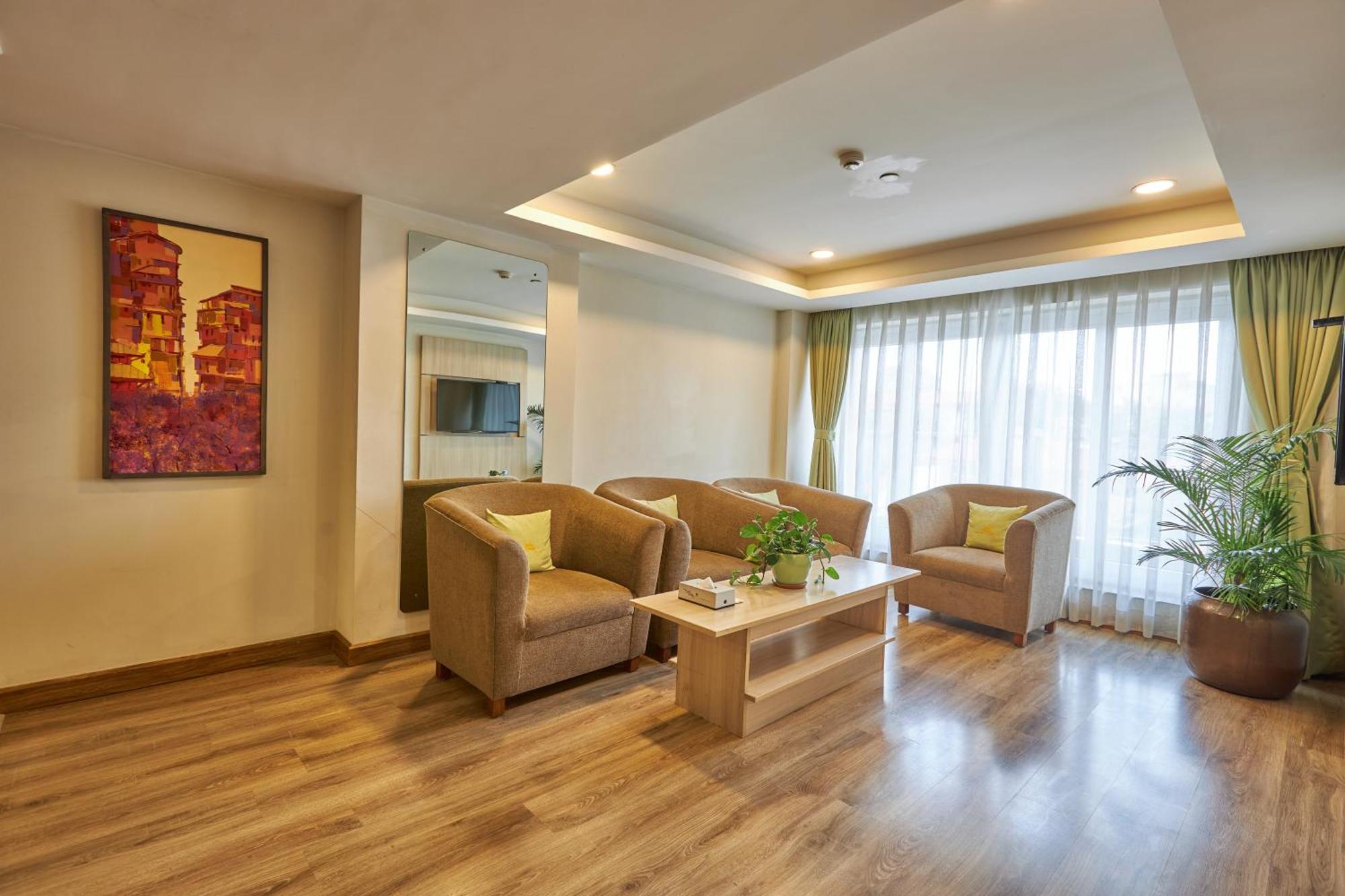 Hotel Crowne Imperial Kathmandu Ngoại thất bức ảnh